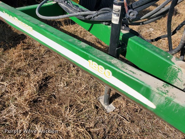 image for item HS9200 2012 John Deere 1890  no-till air seeder