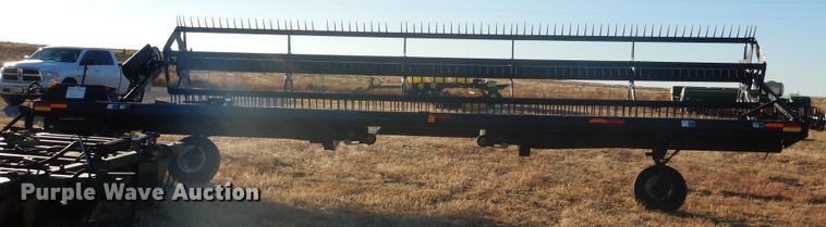 image for item HU9675 2005 MacDon windrower