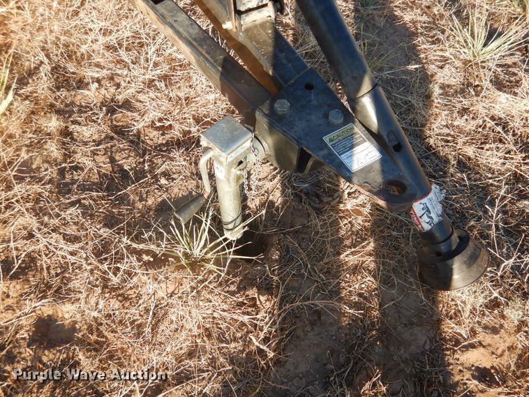 image for item HU9675 2005 MacDon windrower