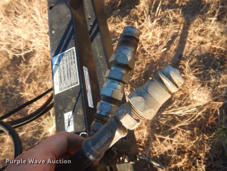 image for item HU9675 2005 MacDon windrower