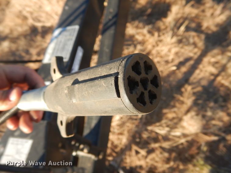 image for item HU9675 2005 MacDon windrower