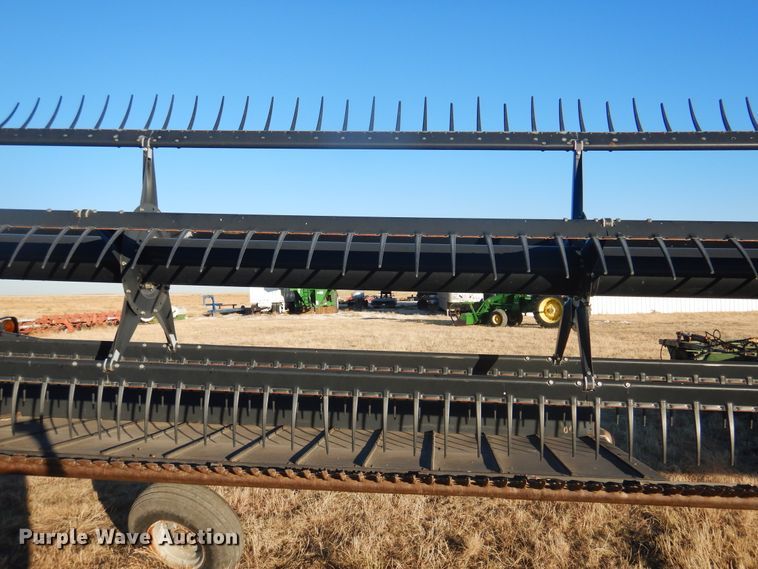 image for item HU9675 2005 MacDon windrower