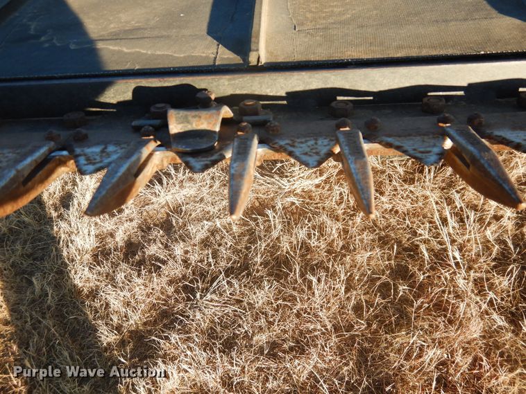 image for item HU9675 2005 MacDon windrower