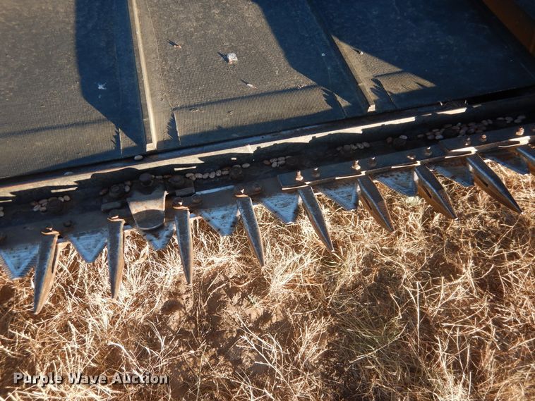 image for item HU9675 2005 MacDon windrower