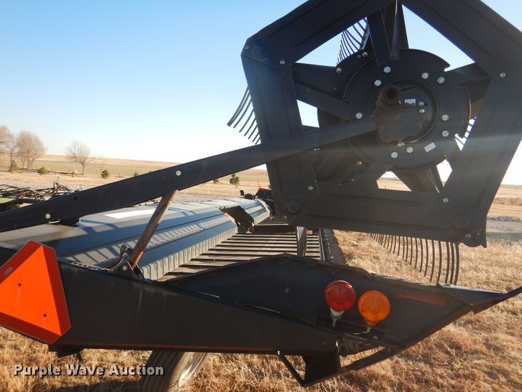 image for item HU9675 2005 MacDon windrower