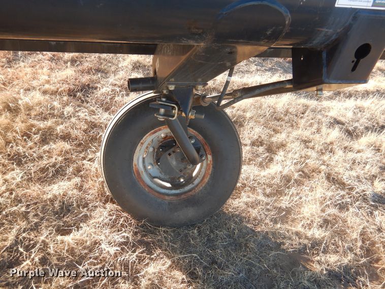 image for item HU9675 2005 MacDon windrower