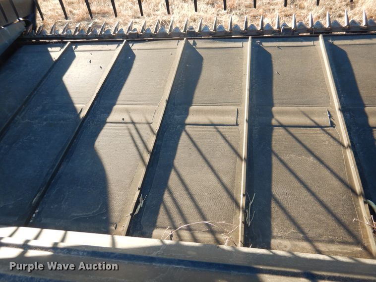 image for item HU9675 2005 MacDon windrower