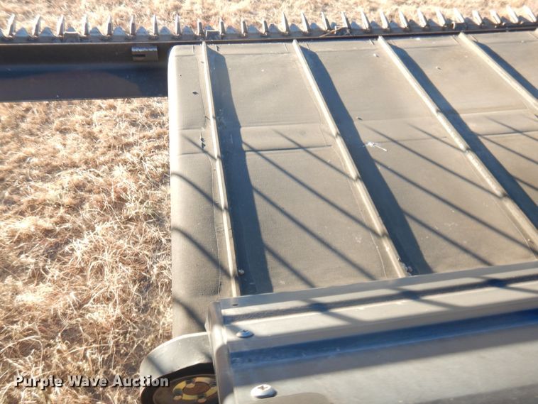 image for item HU9675 2005 MacDon windrower