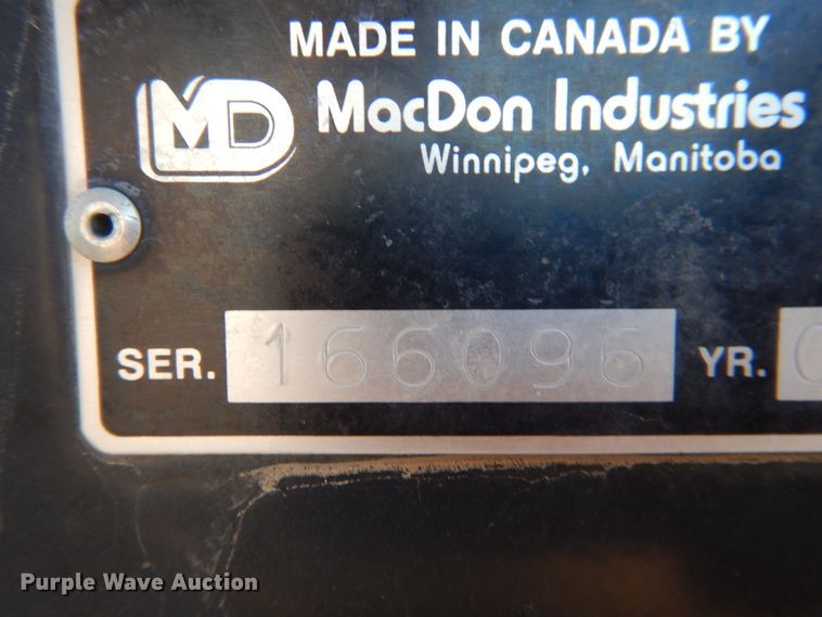 image for item HU9675 2005 MacDon windrower