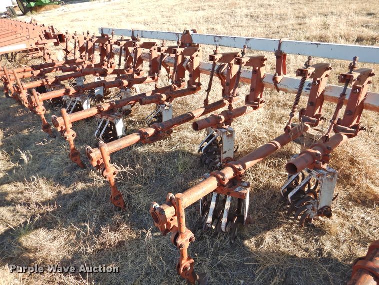image for item HU9687 Lilliston row crop cultivator