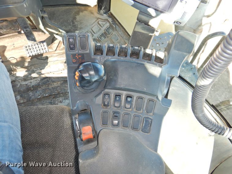 image for item HU9719 2015 Caterpillar Challenger MT975E  4WD tractor