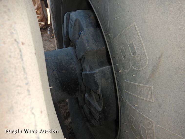 image for item HU9719 2015 Caterpillar Challenger MT975E  4WD tractor