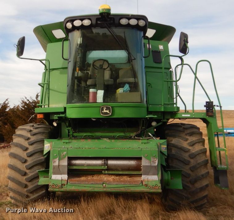 image for item HU9797 2007 John Deere 9760 STS  combine