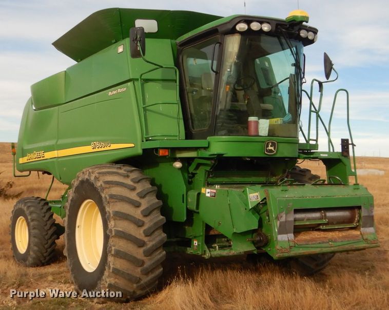 image for item HU9797 2007 John Deere 9760 STS  combine