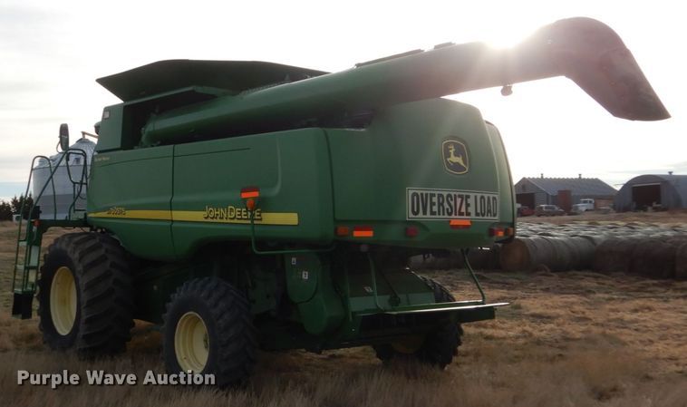image for item HU9797 2007 John Deere 9760 STS  combine