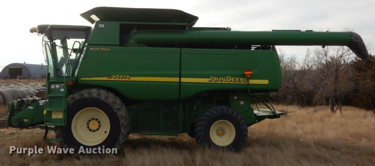 image for item HU9797 2007 John Deere 9760 STS  combine