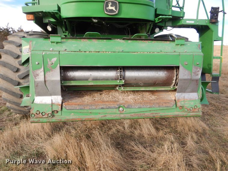 image for item HU9797 2007 John Deere 9760 STS  combine