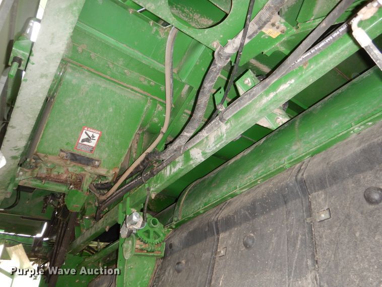 image for item HU9797 2007 John Deere 9760 STS  combine