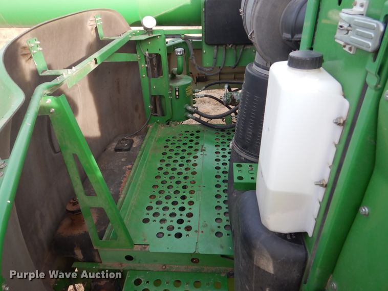 image for item HU9797 2007 John Deere 9760 STS  combine