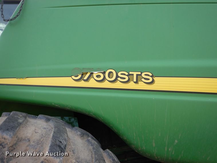 image for item HU9797 2007 John Deere 9760 STS  combine