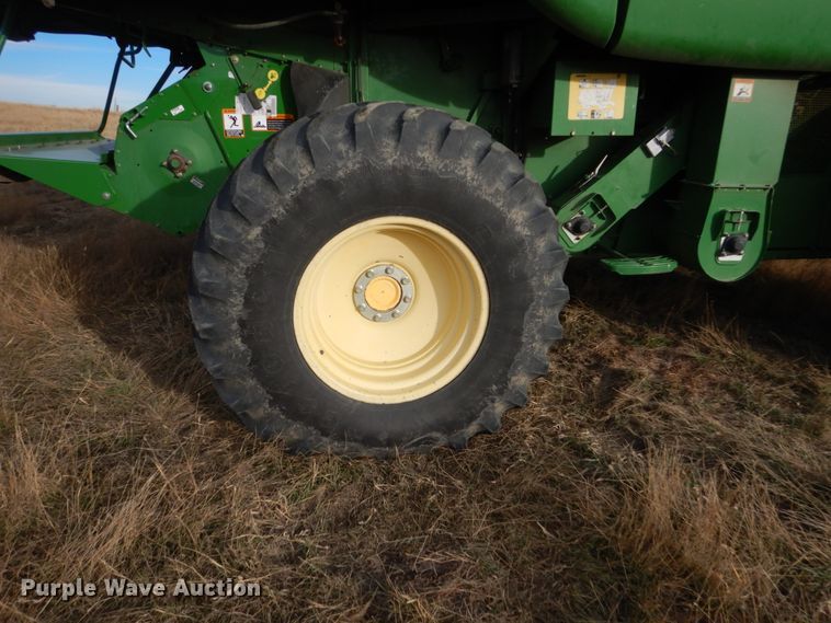 image for item HU9797 2007 John Deere 9760 STS  combine