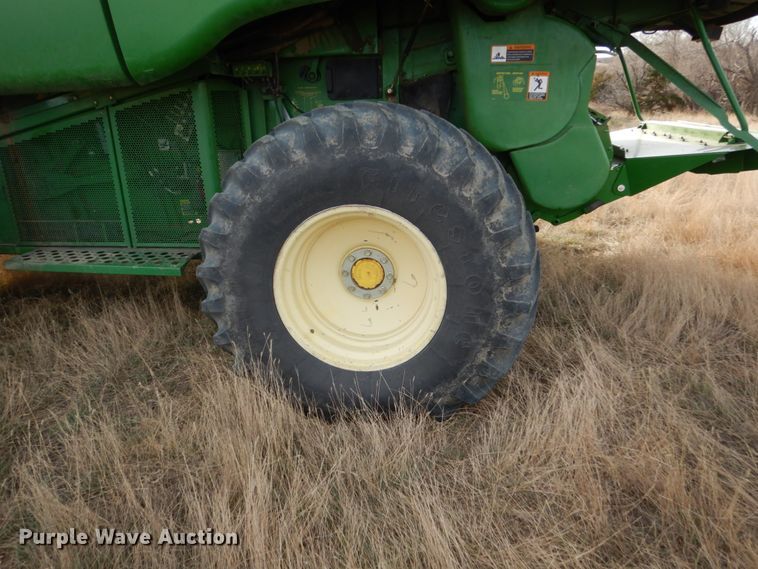 image for item HU9797 2007 John Deere 9760 STS  combine