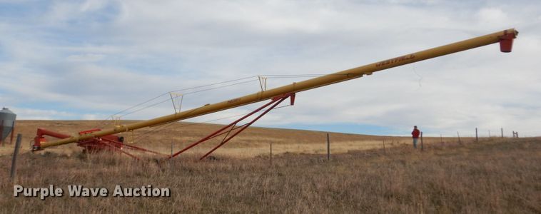 image for item HU9802 Westfield MK100-71 grain auger