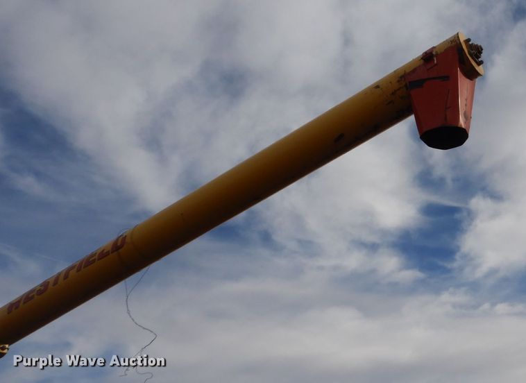 image for item HU9802 Westfield MK100-71 grain auger