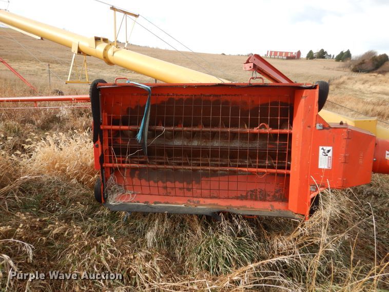 image for item HU9802 Westfield MK100-71 grain auger