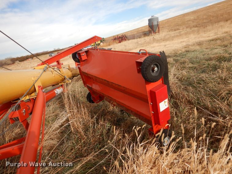 image for item HU9802 Westfield MK100-71 grain auger