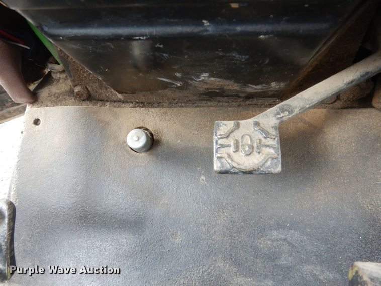 image for item HU9803 1983 John Deere 4650  tractor