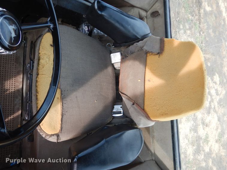 image for item HU9804 1983 John Deere 4650  tractor