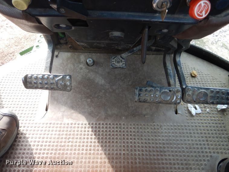 image for item HU9804 1983 John Deere 4650  tractor