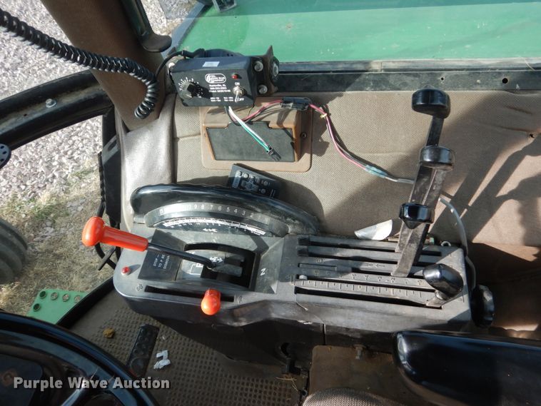 image for item HU9804 1983 John Deere 4650  tractor