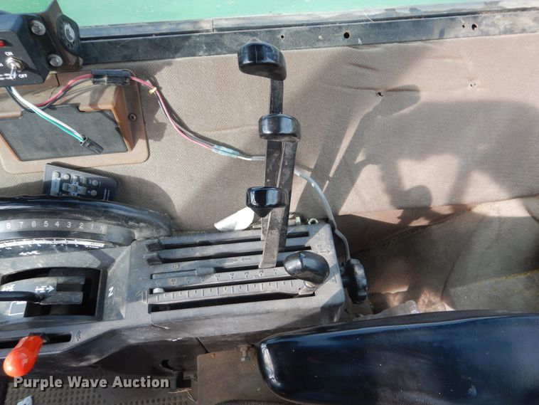 image for item HU9804 1983 John Deere 4650  tractor