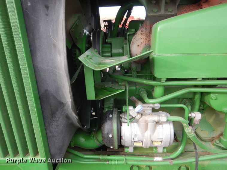 image for item HU9804 1983 John Deere 4650  tractor