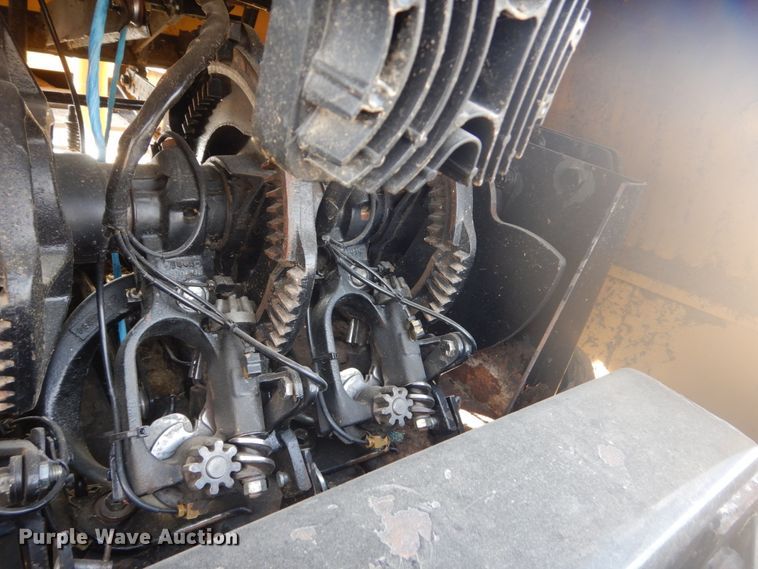 image for item HU9805 2005 Challenger LB33  large square baler