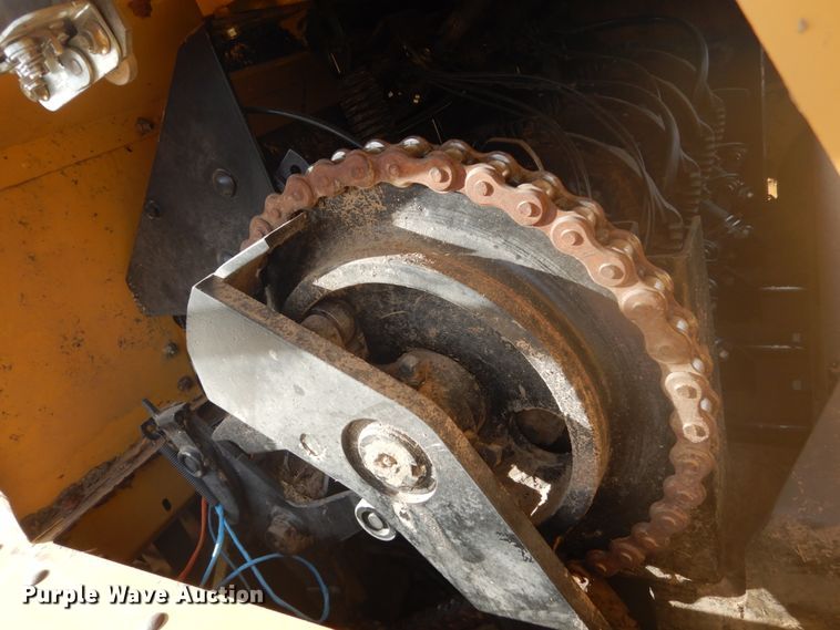 image for item HU9805 2005 Challenger LB33  large square baler