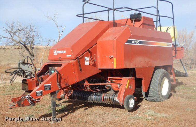 image for item HU9806 2003 Hesston 4760  large square baler