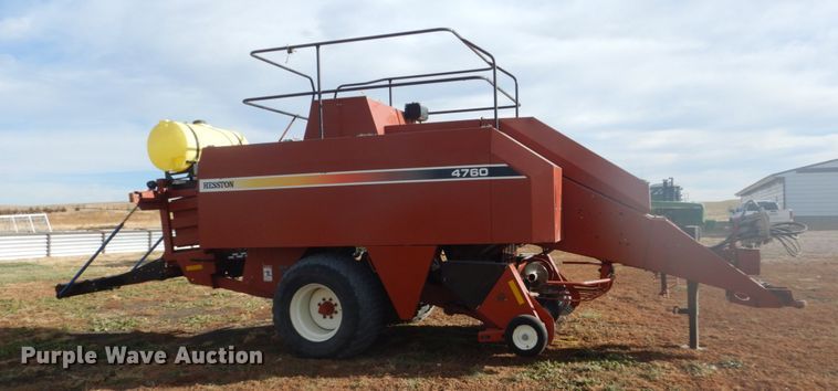 image for item HU9806 2003 Hesston 4760  large square baler