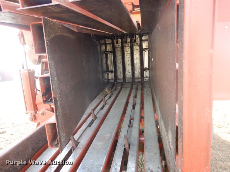 image for item HU9806 2003 Hesston 4760  large square baler