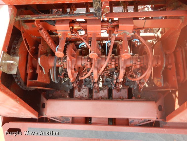 image for item HU9806 2003 Hesston 4760  large square baler