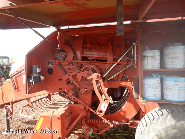 image for item HU9806 2003 Hesston 4760  large square baler