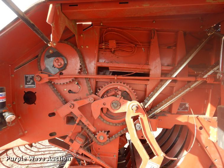 image for item HU9806 2003 Hesston 4760  large square baler