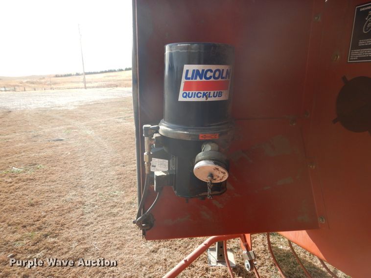 image for item HU9806 2003 Hesston 4760  large square baler