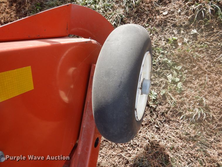 image for item HU9806 2003 Hesston 4760  large square baler