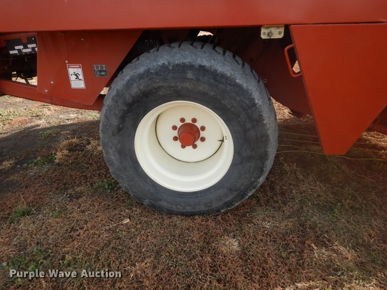 image for item HU9806 2003 Hesston 4760  large square baler