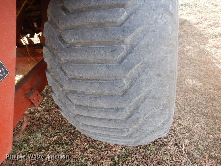 image for item HU9806 2003 Hesston 4760  large square baler