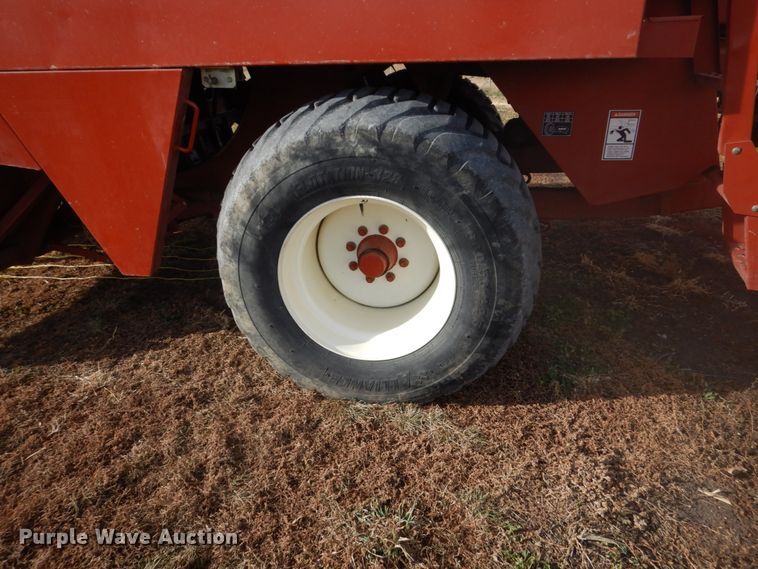 image for item HU9806 2003 Hesston 4760  large square baler