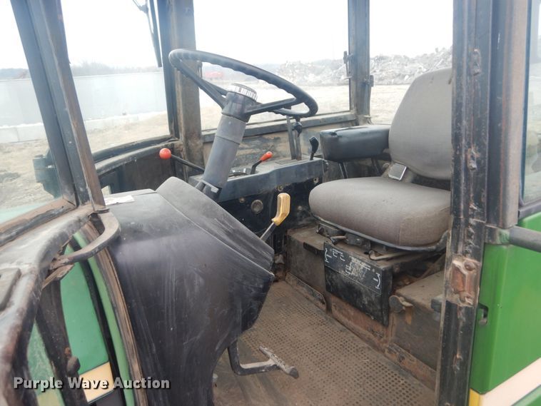 image for item HV9537 1981 John Deere 8640  4WD tractor